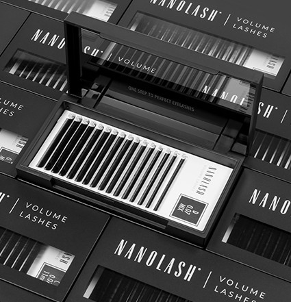 Plusieurs boîtes avec pose de faux cils